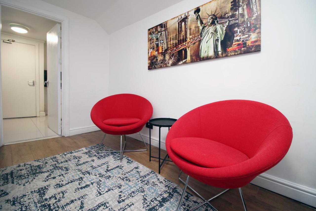 Lovely Studio Flat With Free Parking - Near To City Center Swansea Eksteriør billede